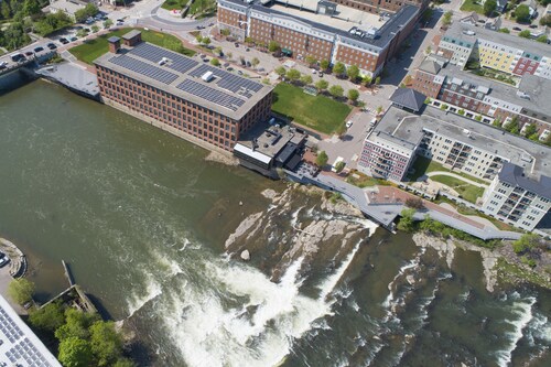 Neuer, kunstvoller Loftbereich an den Winooski-Wasserfällen