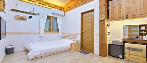 Standard Double Room | Free WiFi