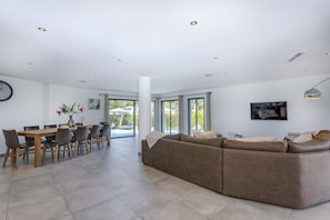 Interior - Amazing light and spacious 4 bed villa with private heated salt water pool (Vilamoura)