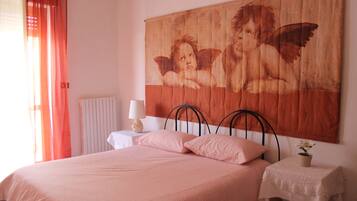 2 Schlafzimmer, Bügeleisen/Bügelbrett, WLAN, Bettwäsche