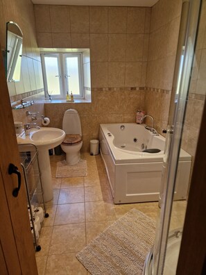 Hair dryer, towels - Watergreens Farm, CA9 3LD  Self-Catering holiday Accommodation in Cumbria (Alston)