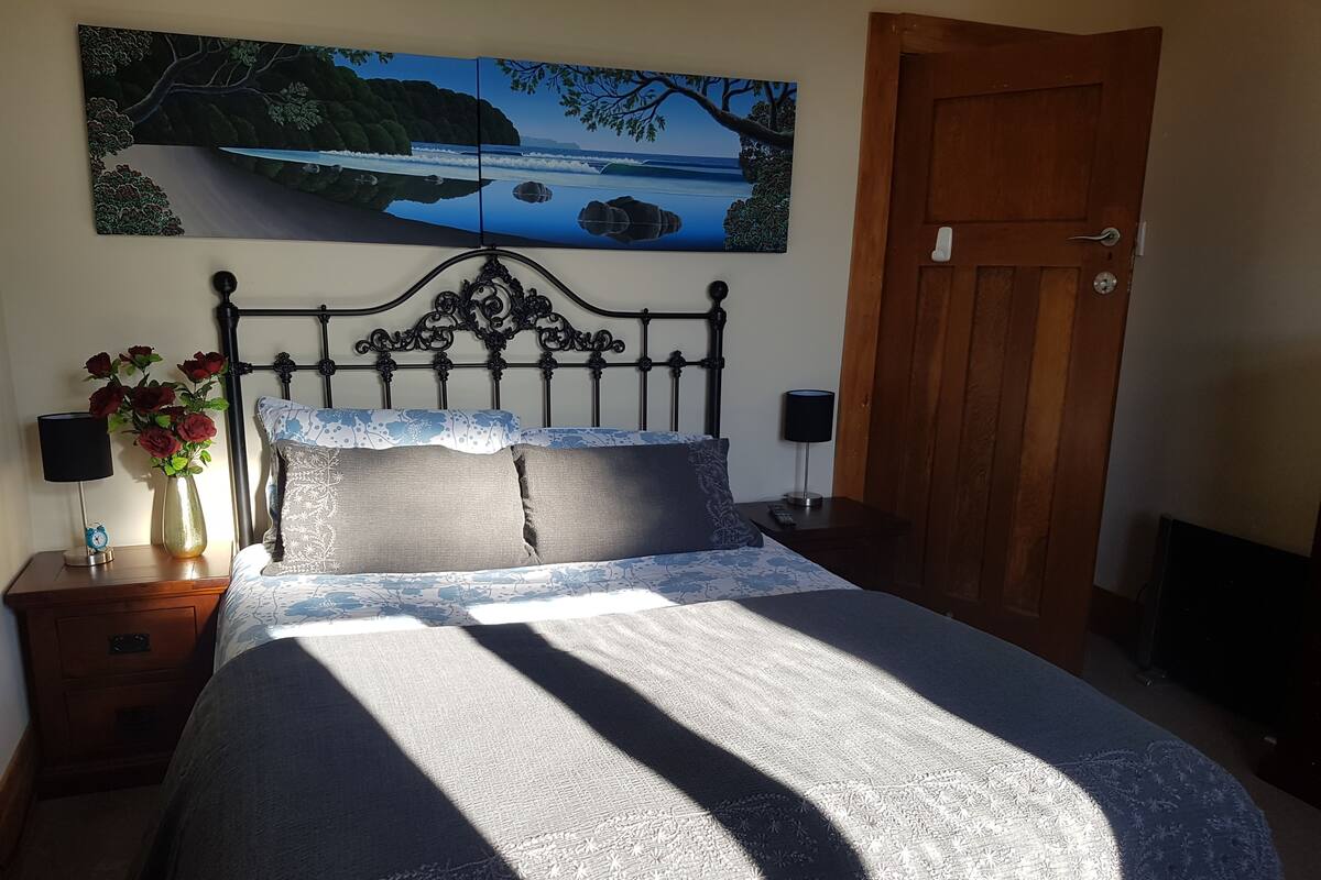 Habitación estándar, 1 habitación | Ropa de cama de alta calidad y escritorio