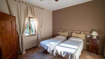 4 bedrooms, iron/ironing board, travel crib, free WiFi