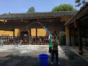 室外兒童遊樂區