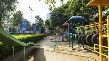 Children’s play area – outdoor