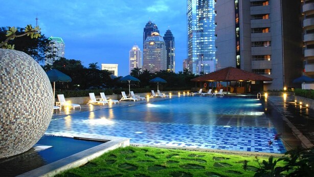 Outdoor pool - The Sultan Residence (Jakarta)