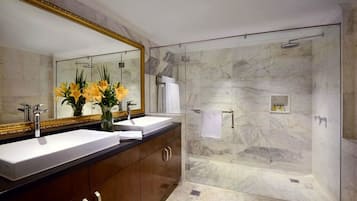 Appartement, 1 chambre | Literie de qualité supérieure, coffres-forts dans les chambres, bureau