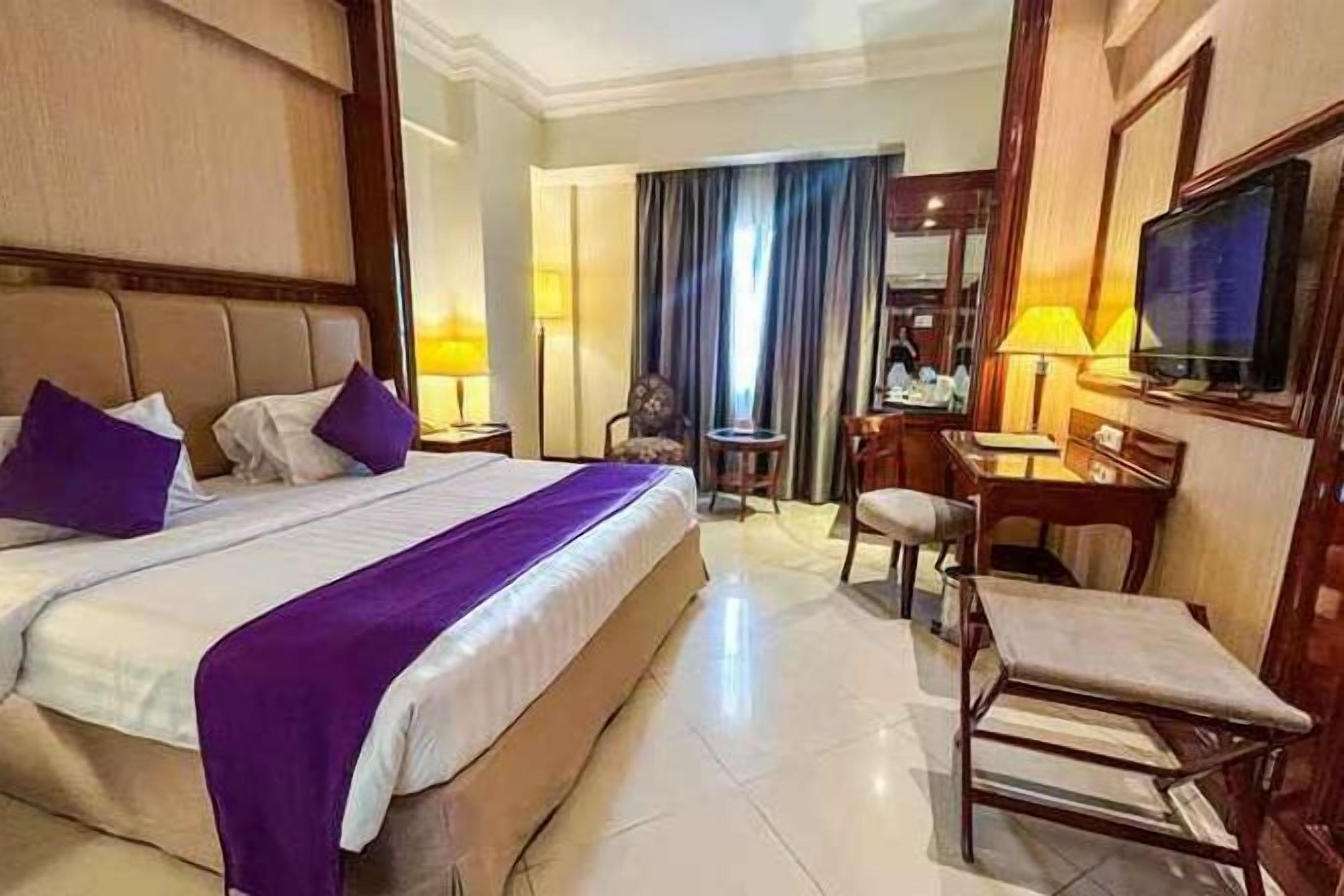 1 bedroom, premium bedding, down comforters, minibar