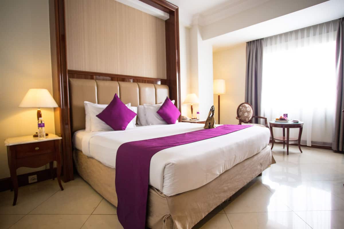 1 dormitorio, ropa de cama de alta calidad, edredones de plumas