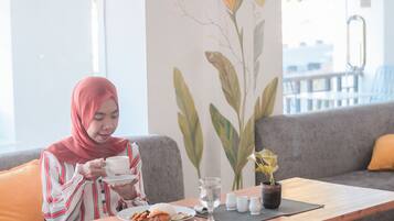 Breakfast, lunch and dinner served