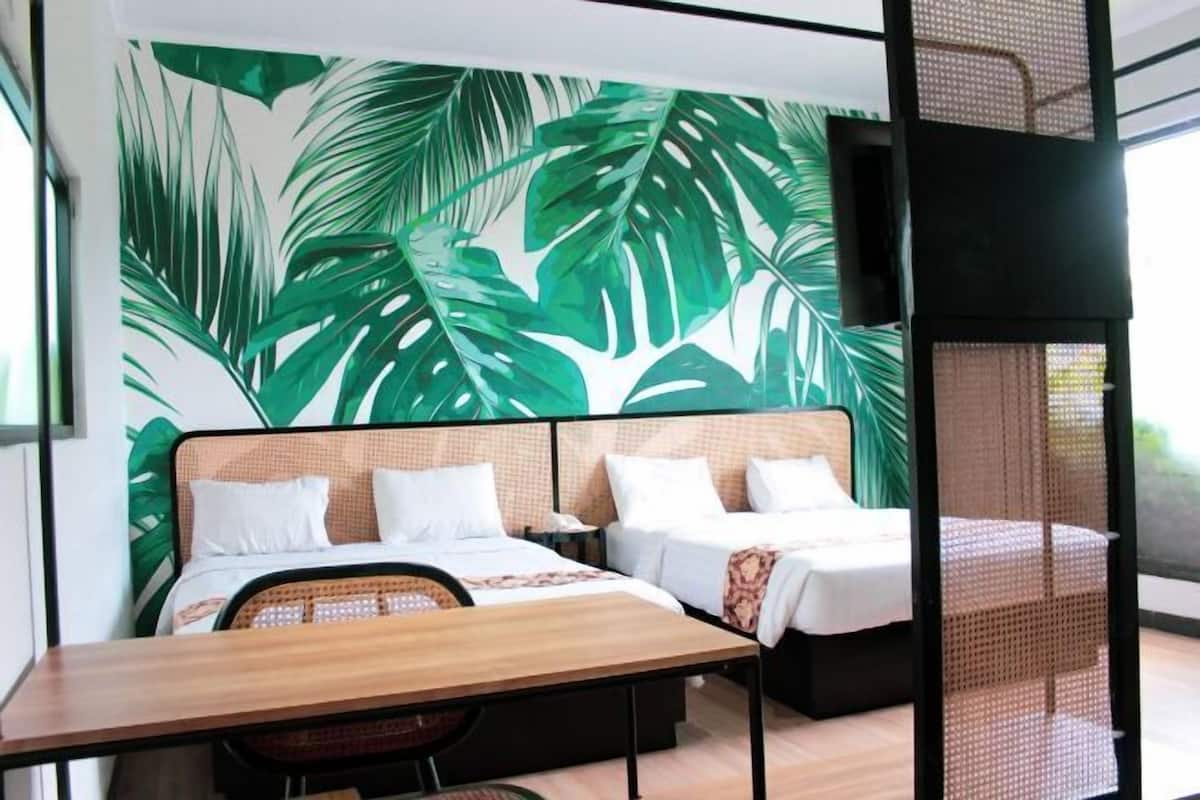 In-room safe, desk, soundproofing, WiFi (free)