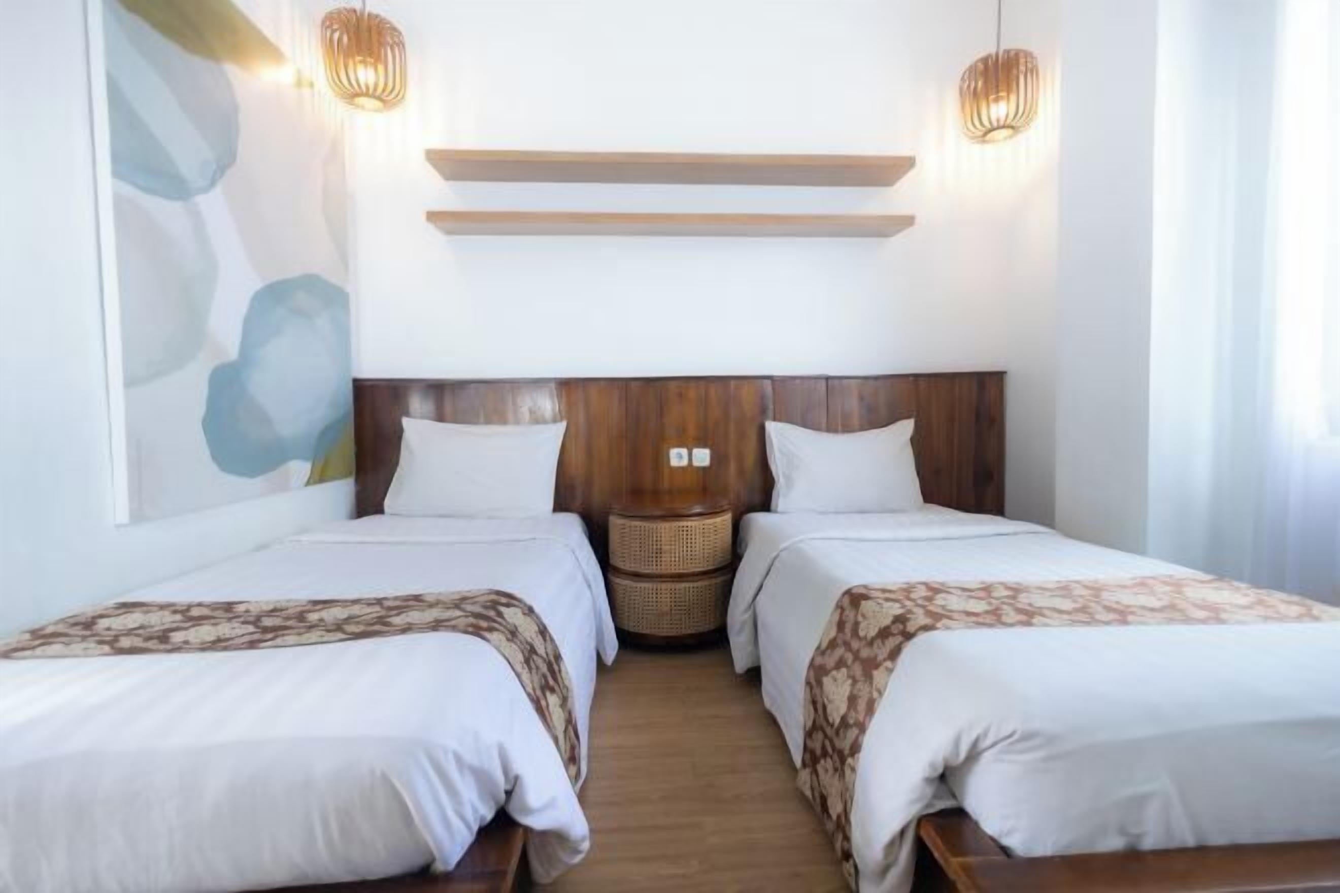 In-room safe, desk, soundproofing, free WiFi