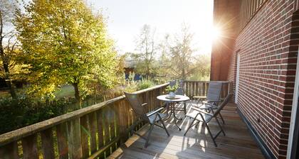 Gartenvilla mit 5 Schlafz. im Norden Hamburgs, viel Platz, viel Natur