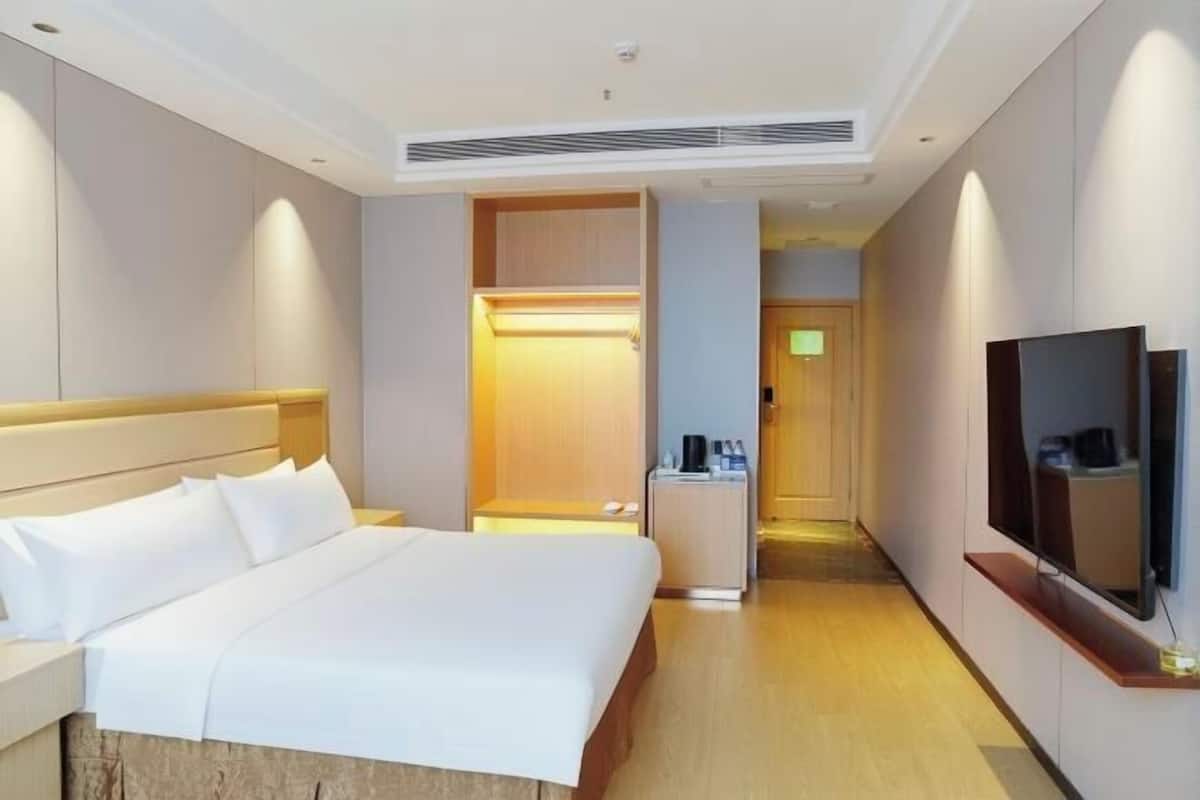 Desk, blackout drapes, iron/ironing board, free WiFi