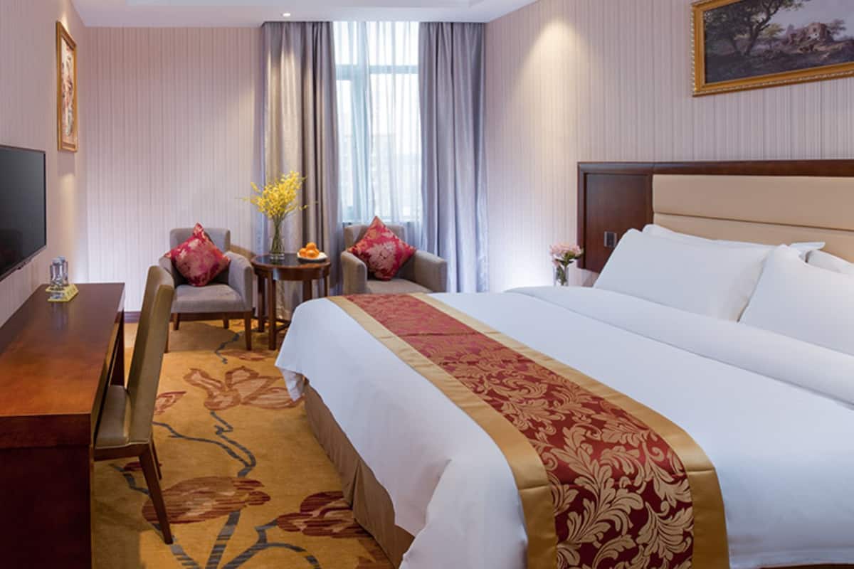 Deluxe Double Room | Desk, blackout drapes, iron/ironing board, free WiFi