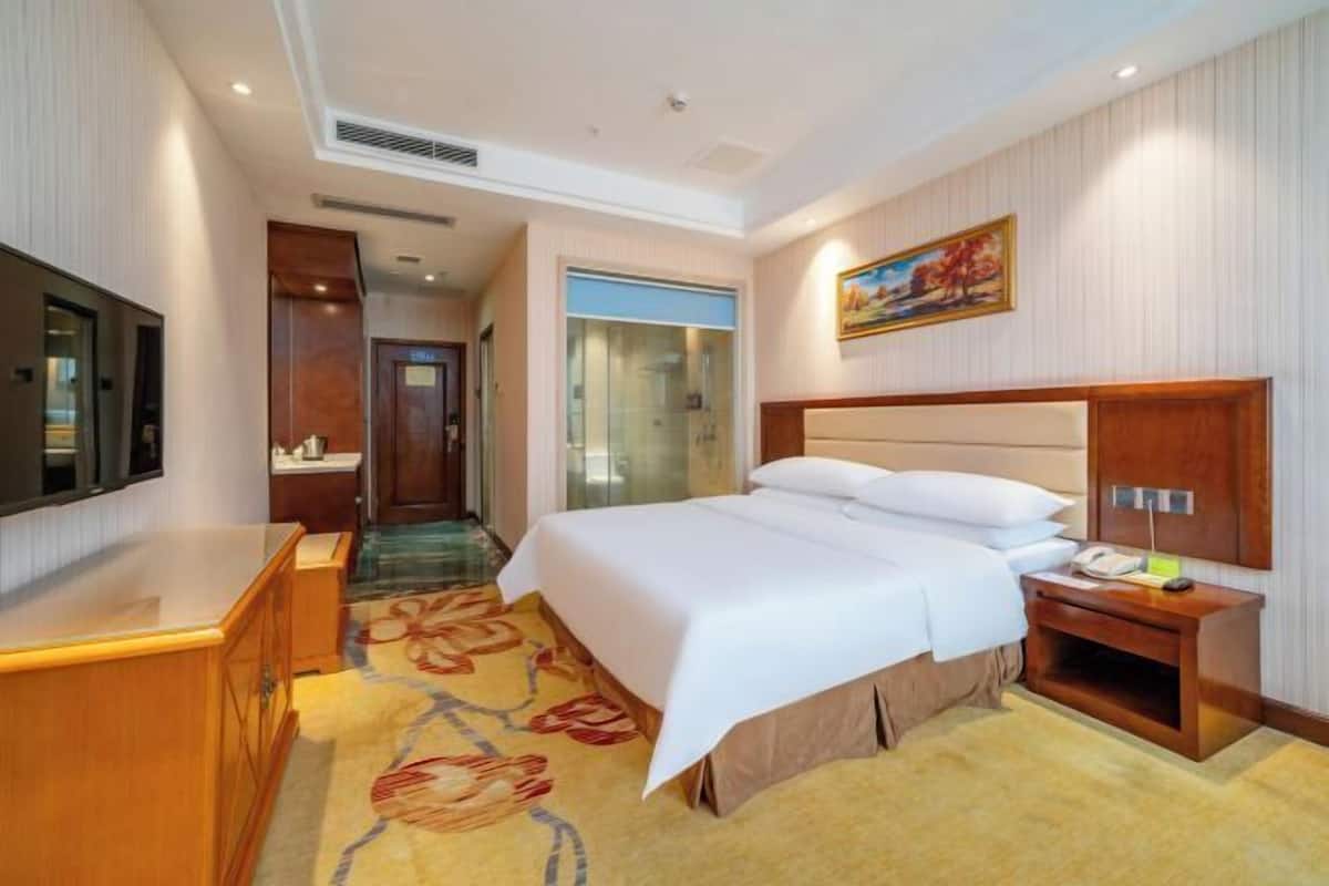 Desk, blackout drapes, iron/ironing board, free WiFi