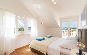 3 slaapkamers, reisbedje, gratis wifi, beddengoed