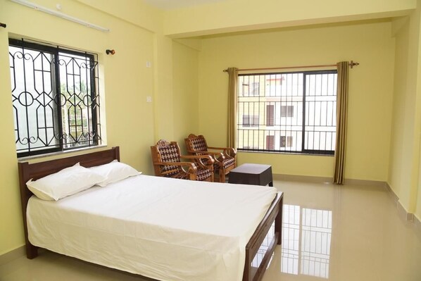 Standard Room, 1 Bedroom | 1 bedroom, rollaway beds, free wired Internet