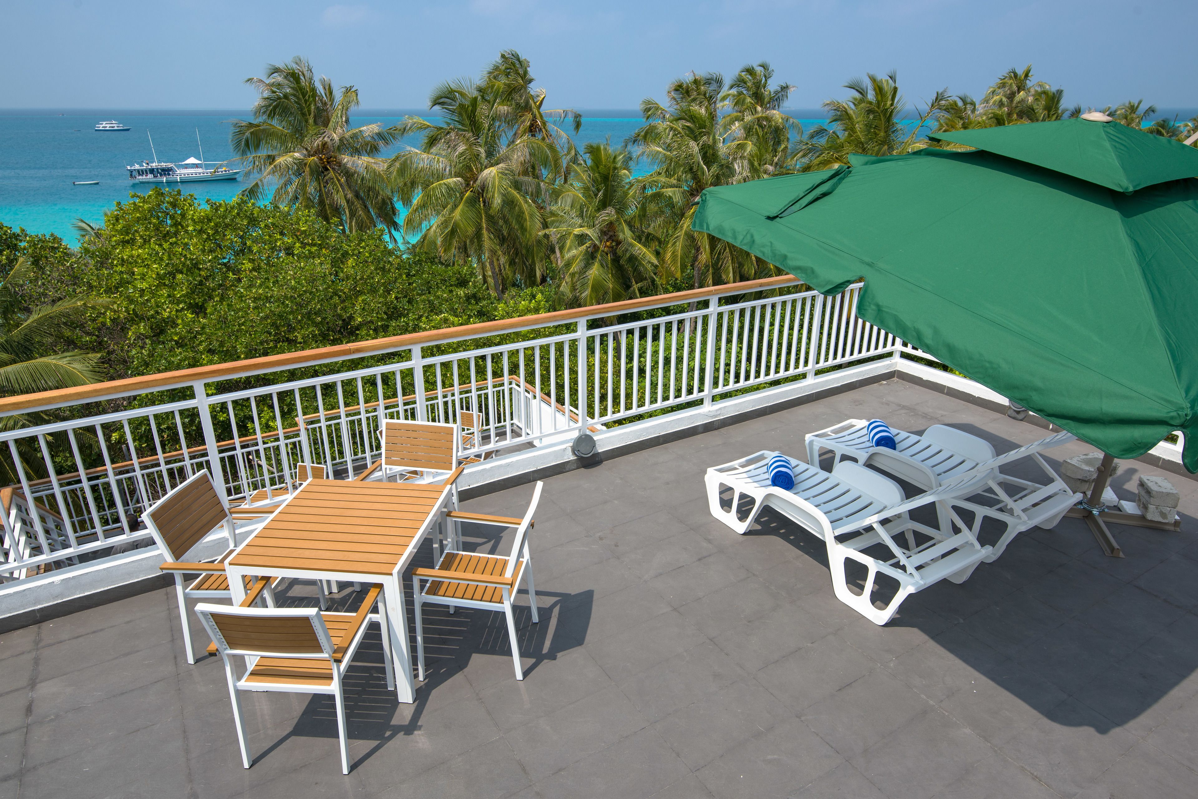 Desayuno completo gratuito y diario