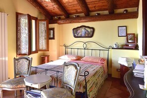 雙人房, 露台, 海景 | 高級寢具、迷你吧、書桌、免費 Wi-Fi