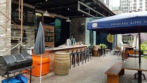 Sports bar