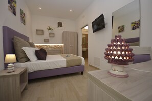 Habitació doble econòmica, 1 llit doble, no fumadors, sense finestres | Minibar, escriptori, bressols i wifi gratuïta 