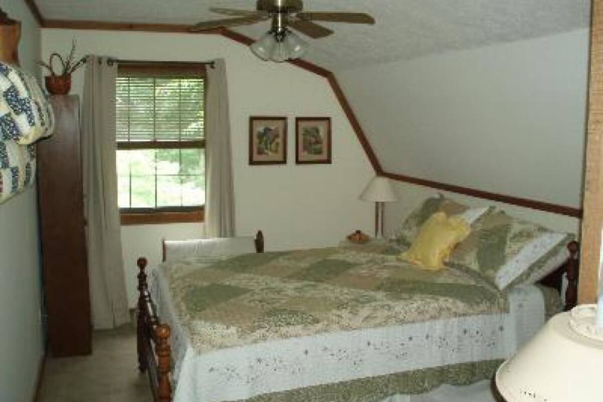 Soundproofing, iron/ironing board, free wired Internet