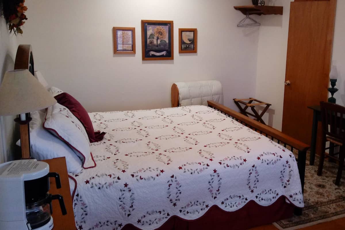 Soundproofing, iron/ironing board, free wired Internet
