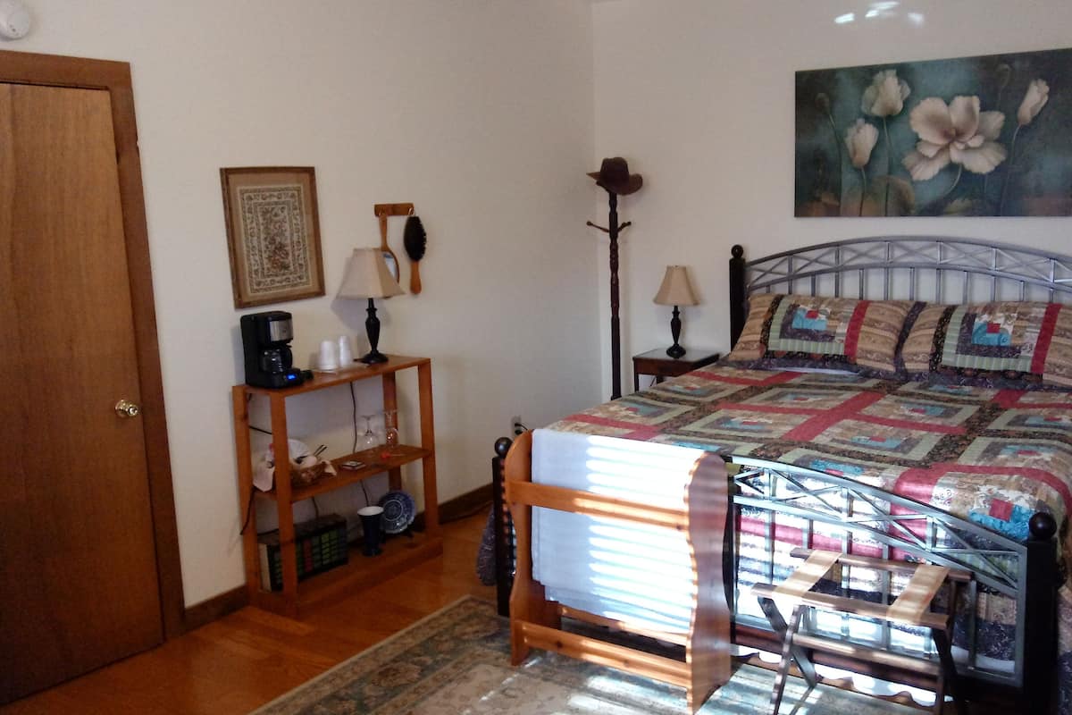 Soundproofing, iron/ironing board, free wired Internet