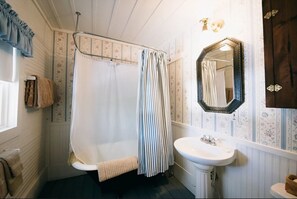 Salle de bain | Serviettes fournies