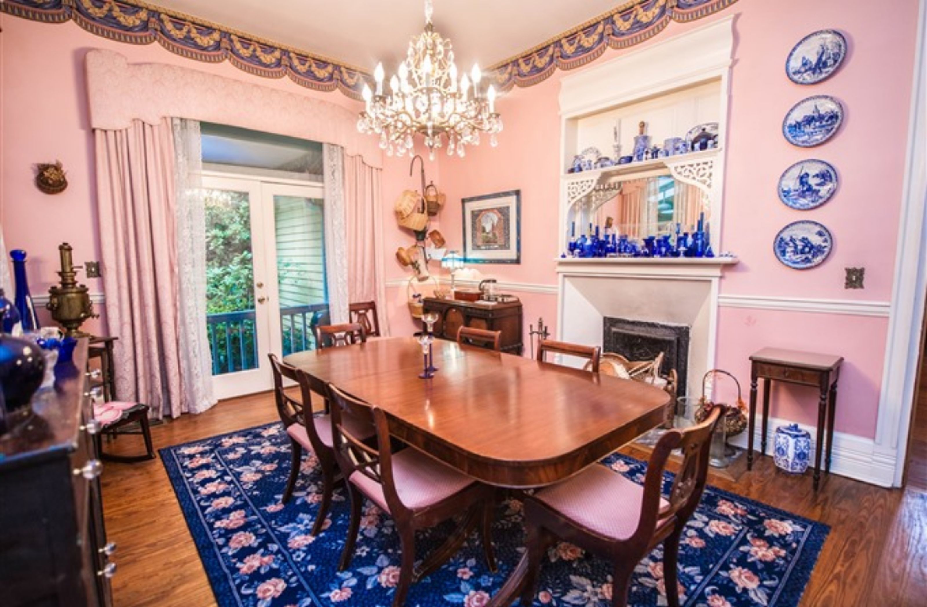 Free daily full breakfast