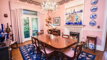 Desayuno completo incluido todos los días