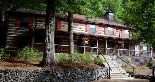 Sugar Tree Inn