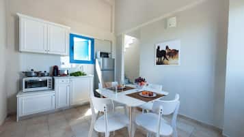 Superior-Maisonette, 2 Schlafzimmer, Küche, Strandnähe | 2 Schlafzimmer, hochwertige Bettwaren, Betten mit Memory-Foam-Matratzen