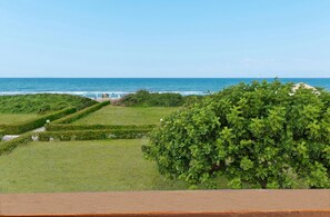 スーペリア デュープレックス 2 ベッドルーム キッチン ビーチフロント | 部屋からの景観