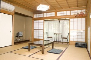 Japanese Style Shared Room for 3 People with divider(FUSUMA-sliding door)