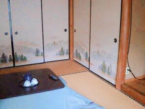 Japanese Style Private Room for 3 People | Free WiFi