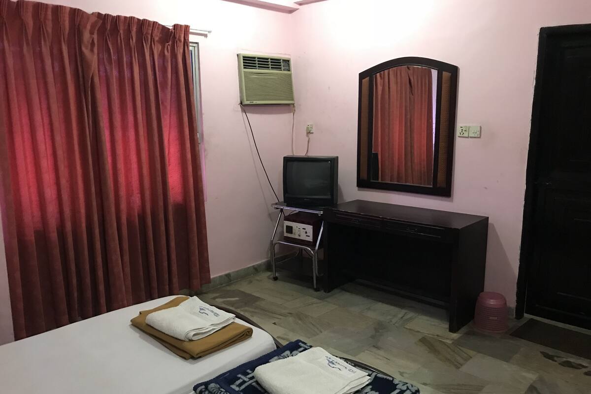 A/C Double Room | Premium bedding, desk