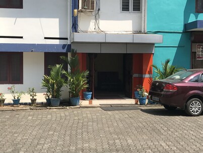 Indraprastham Tourist Home