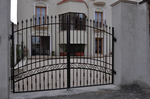 Exterior - IBasilischi (Irsina)