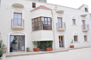 Front of property – evening/night - IBasilischi (Irsina)