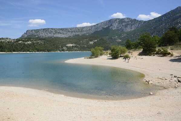 Beach nearby, sun loungers