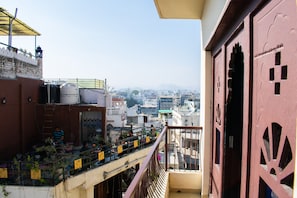 Literie de qualité supérieure, coffres-forts dans les chambres, bureau