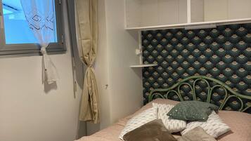 1 habitación, tabla de planchar con plancha y wifi gratis