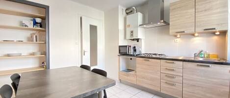 Kühlschrank, Mikrowelle