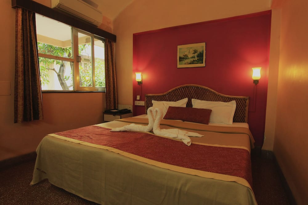 Hotel Gopika International
