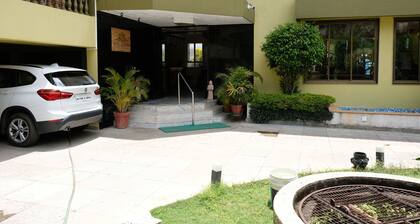 Hotel Gopika International