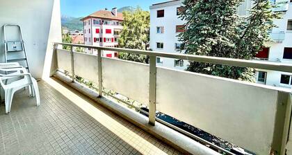 Annecy : Spacieux F2 Ă 50m du lac avec balcon et parking