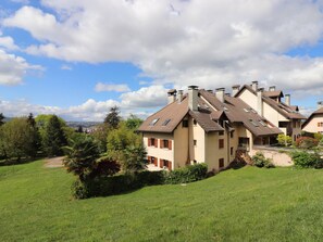 Exterior - Spacious and quiet with private garden - Parking included, pets allowed (Annecy)