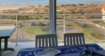 SUPERB VIEW OF THE SEA, the estuary and the dunes, on the 8th floor, well-placed